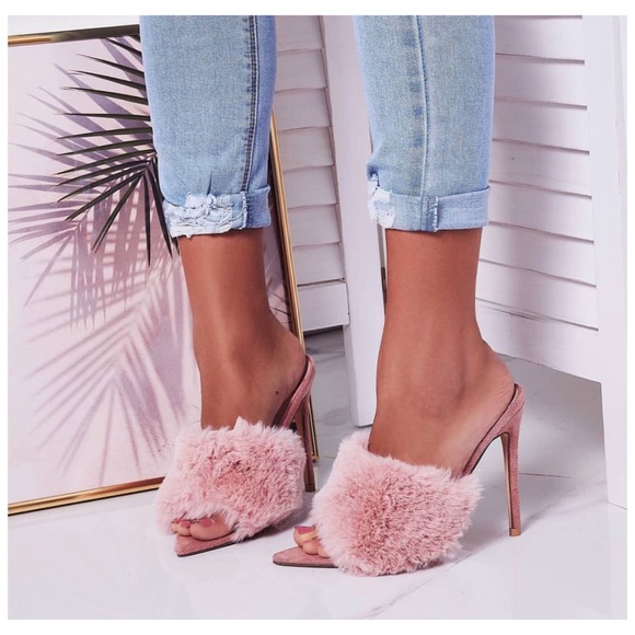 Shoes - 🧸🎀 plush and Cozy Mules 🧸🎀